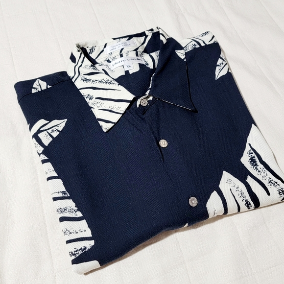 Pierre Cardin Short Sleeve Button-up Shirt  | XL - Picture 3 of 10
